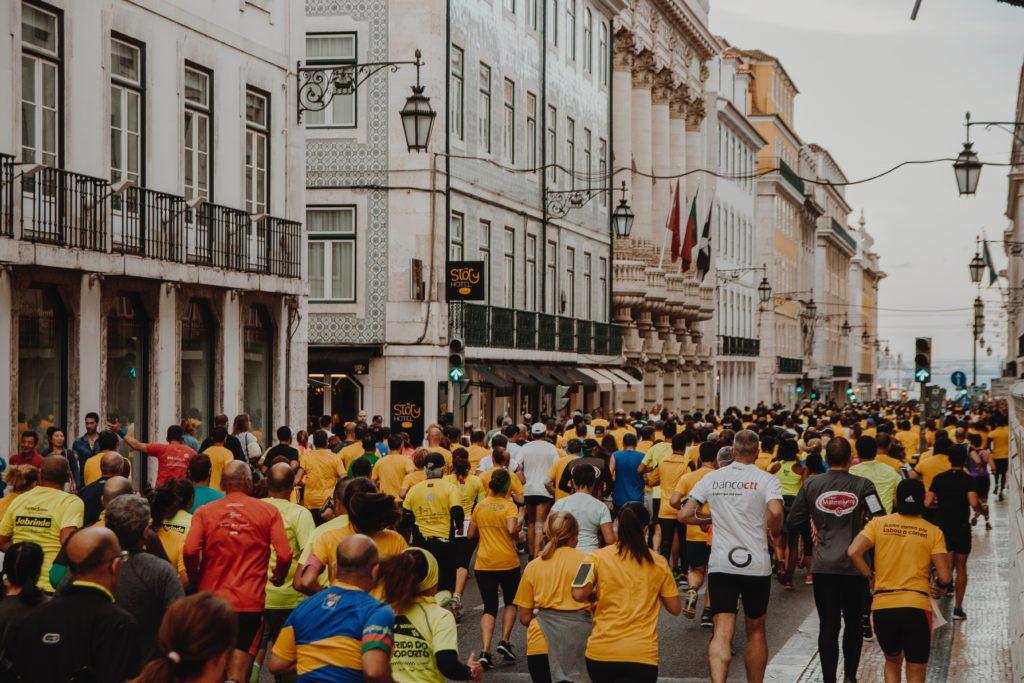 Le maratone sono una delle idee per una raccolta più fondi più classiche.
