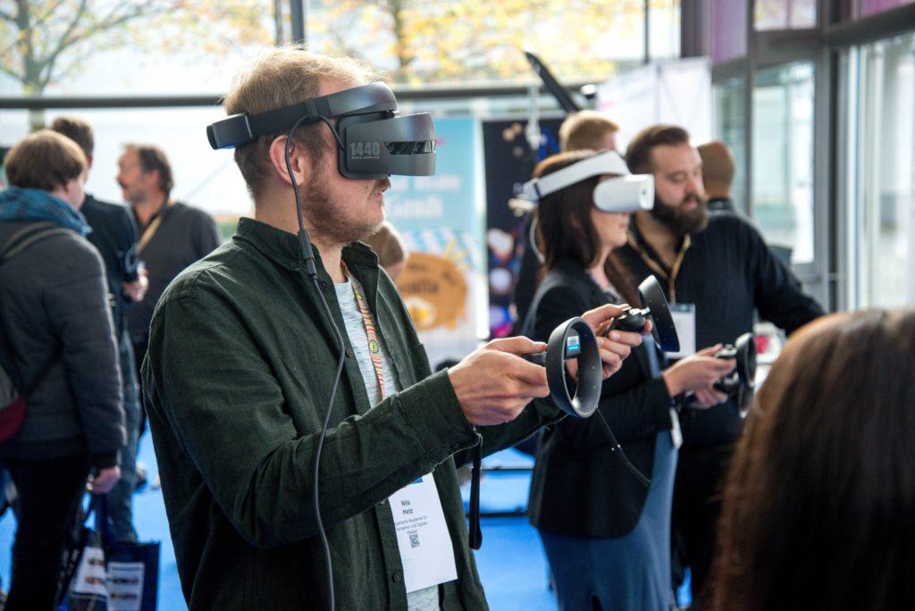 Realtà aumentata e realtà virtuale per eventi: fate competere i vostri ospiti in uno spazio virtuale.